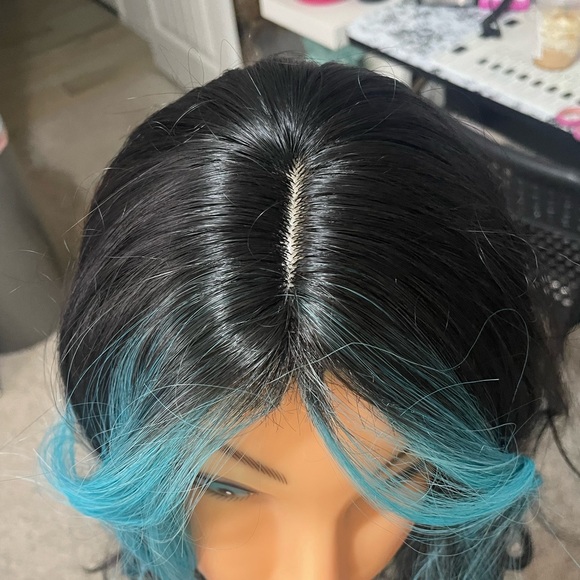 Wig - Picture 6 of 7